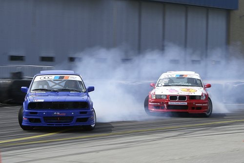 Burning rubber op vliegveld Valkenburg